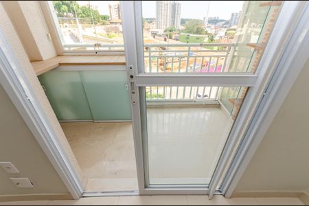 Apartamento para alugar com 57m², 2 quartos e 1 vaga Apartamento para alugar com 57m², 2 quartos e 1 vagaSala - Sacada