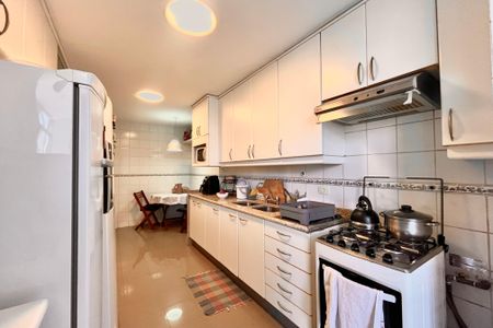 Apartamento à venda com 155m², 3 quartos e 1 vaga Apartamento à venda com 155m², 3 quartos e 1 vagaCozinha