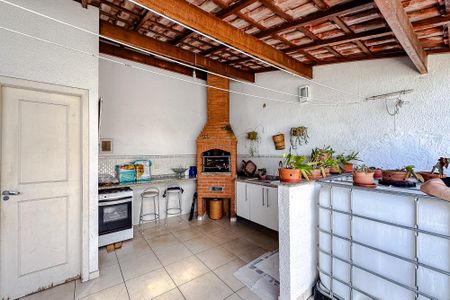 Casa à venda com 250m², 3 quartos e 4 vagasÁrea externa