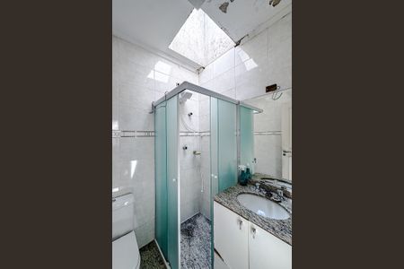 Casa à venda com 250m², 3 quartos e 4 vagasBanheiro da Suíte 2