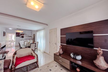 Casa à venda com 250m², 3 quartos e 4 vagasSala