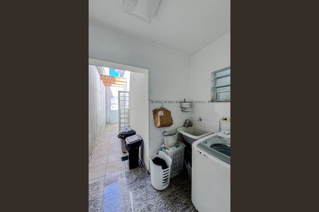 Casa à venda com 250m², 3 quartos e 4 vagasÁrea de Serviço