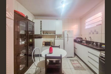 Casa à venda com 100m², 2 quartos e sem vaga Casa à venda com 100m², 2 quartos e sem vagaCozinha