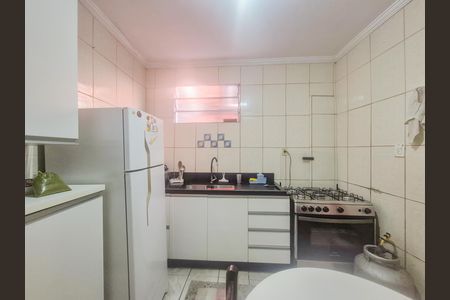 Casa à venda com 100m², 2 quartos e sem vaga Casa à venda com 100m², 2 quartos e sem vagaCozinha