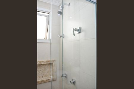 Apartamento para alugar com 130m², 3 quartos e 2 vagas Apartamento para alugar com 130m², 3 quartos e 2 vagasDetalhe - Banheiro Social