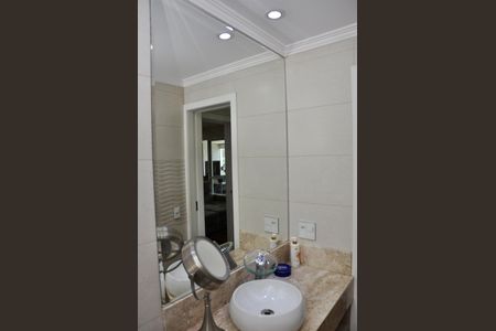 Apartamento para alugar com 130m², 3 quartos e 2 vagas Apartamento para alugar com 130m², 3 quartos e 2 vagasDetalhe - Banheiro Social