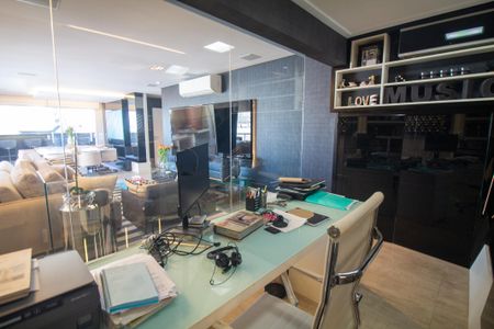 Apartamento à venda com 305m², 3 quartos e 3 vagasEscritório