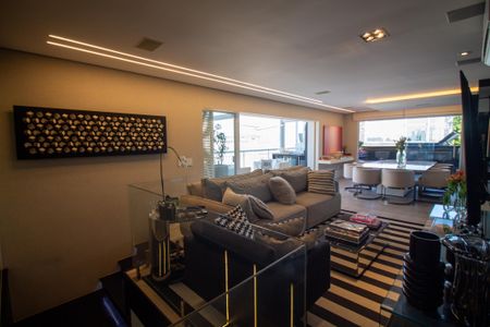 Apartamento à venda com 305m², 3 quartos e 3 vagasSala de TV