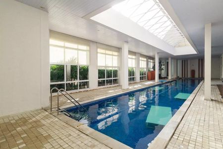 Apartamento à venda com 305m², 3 quartos e 3 vagasÁrea comum - Piscina Coberta