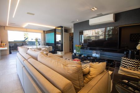 Apartamento à venda com 305m², 3 quartos e 3 vagasSala de TV