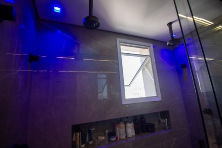 Apartamento à venda com 305m², 3 quartos e 3 vagasBanheiro da Suíte 3