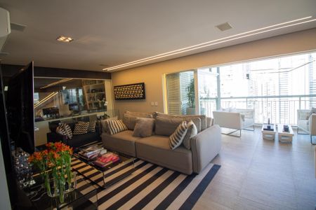 Apartamento à venda com 305m², 3 quartos e 3 vagasSala de TV