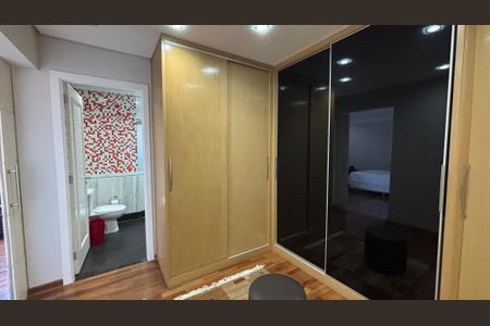 Apartamento à venda com 216m², 4 quartos e 4 vagasSuite 1