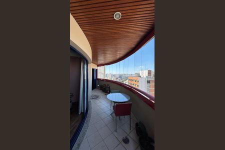Apartamento à venda com 216m², 4 quartos e 4 vagasSala - Varanda