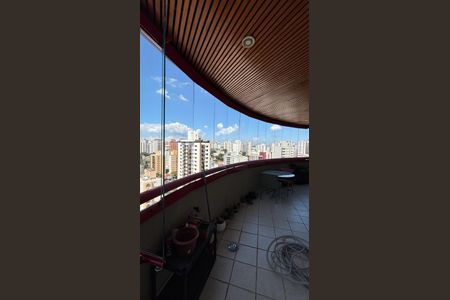 Apartamento à venda com 216m², 4 quartos e 4 vagasSuite 1 Varanda
