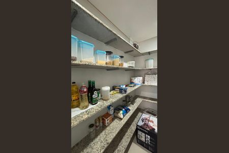 Apartamento à venda com 216m², 4 quartos e 4 vagasÁrea de Serviço - Despensa