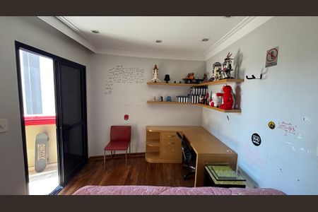 Apartamento à venda com 216m², 4 quartos e 4 vagasQuarto 2