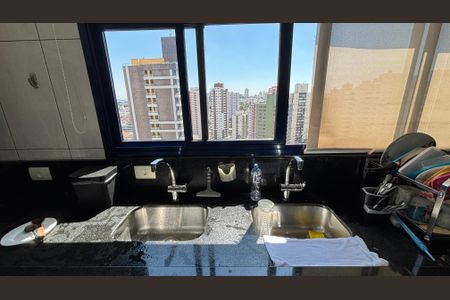 Apartamento à venda com 216m², 4 quartos e 4 vagasCozinha