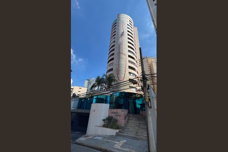 Apartamento à venda com 216m², 4 quartos e 4 vagasFachada