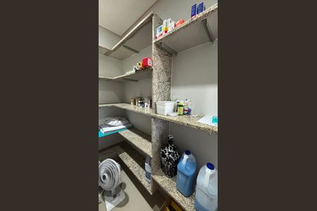 Apartamento à venda com 216m², 4 quartos e 4 vagasÁrea de Serviço - Despensa