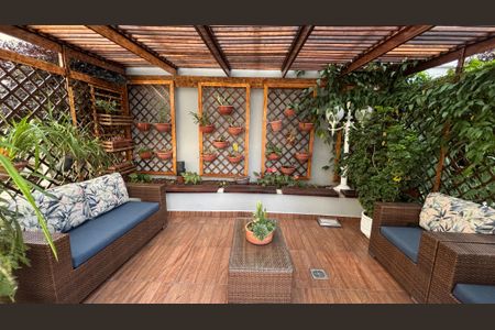 Apartamento à venda com 216m², 4 quartos e 4 vagasÁrea comum