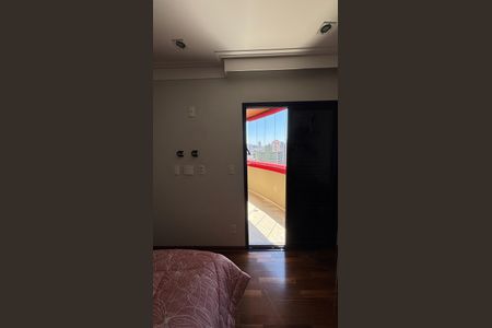 Apartamento à venda com 216m², 4 quartos e 4 vagasQuarto 2