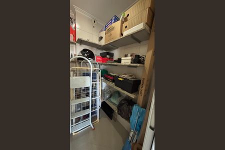 Apartamento à venda com 216m², 4 quartos e 4 vagasÁrea de Serviço - Despensa