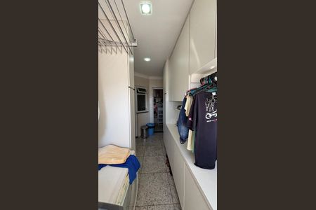 Apartamento à venda com 216m², 4 quartos e 4 vagasÁrea de Serviço