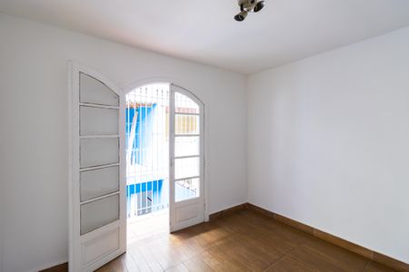 Casa à venda com 110m², 2 quartos e 1 vaga