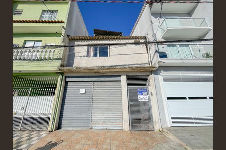 Casa para alugar com 80m², 2 quartos e sem vagaFachada