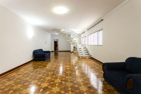 Casa à venda com 296m², 4 quartos e 3 vagasSala