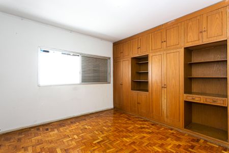 Casa à venda com 296m², 4 quartos e 3 vagasQuarto 2