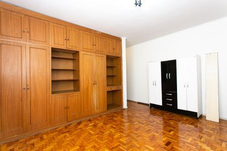 Casa à venda com 296m², 4 quartos e 3 vagasQuarto 2