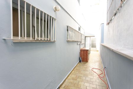Casa à venda com 296m², 4 quartos e 3 vagasCorredor