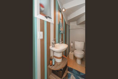 Casa de condomínio à venda com 194m², 3 quartos e 2 vagasLavabo