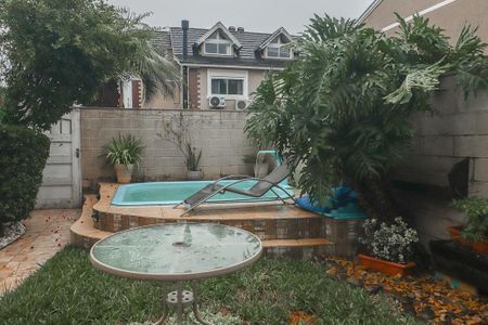 Casa de condomínio à venda com 194m², 3 quartos e 2 vagasQuintal / Piscina