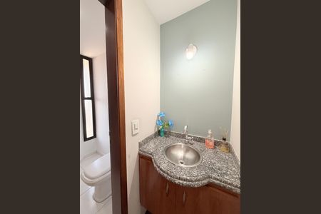 Apartamento à venda com 114m², 4 quartos e 2 vagasLavabo