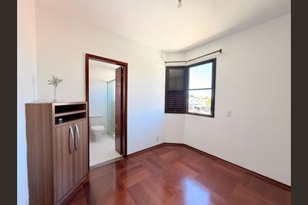 Apartamento à venda com 114m², 4 quartos e 2 vagasSuíte