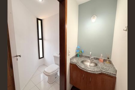 Apartamento à venda com 114m², 4 quartos e 2 vagasLavabo