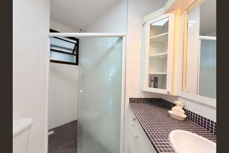 Apartamento à venda com 114m², 4 quartos e 2 vagasBanheiro Social