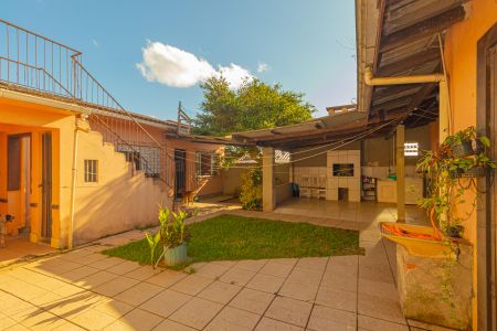 Casa à venda com 100m², 3 quartos e 3 vagasÁrea externa/Fundos