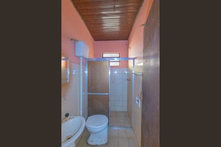 Casa à venda com 100m², 3 quartos e 3 vagasCasa de fundos/Banheiro