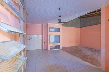 Casa à venda com 100m², 3 quartos e 3 vagasCasa de fundos/Sala/Cozinha