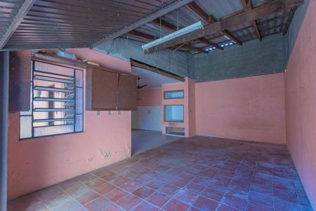 Casa à venda com 100m², 3 quartos e 3 vagasCasa de fundos/Garagem coberta