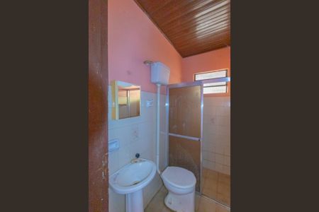 Casa à venda com 100m², 3 quartos e 3 vagasCasa de fundos/Banheiro