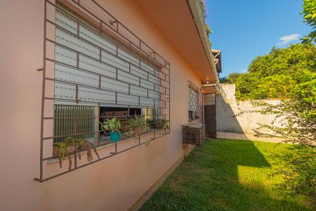 Casa à venda com 100m², 3 quartos e 3 vagasFachada