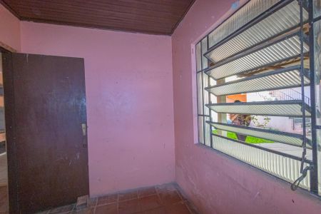 Casa à venda com 100m², 3 quartos e 3 vagasCasa de fundos/Quarto