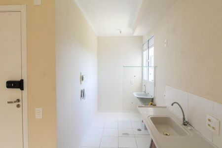 Apartamento à venda com 42m², 2 quartos e 1 vaga Apartamento à venda com 42m², 2 quartos e 1 vagaCozinha e Área de Serviço