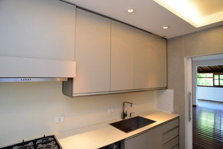 Apartamento à venda com 246m², 3 quartos e 3 vagasCozinha