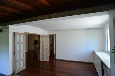 Apartamento à venda com 246m², 3 quartos e 3 vagasSala